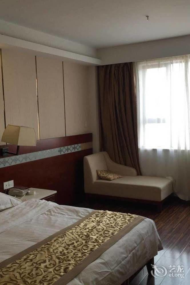 Honghu Jintai Hotel Yueyang Εξωτερικό φωτογραφία